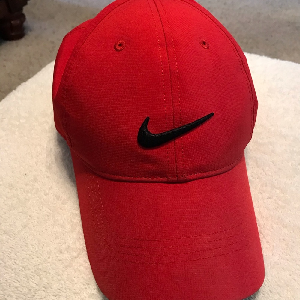 Men’s Nike golf hat